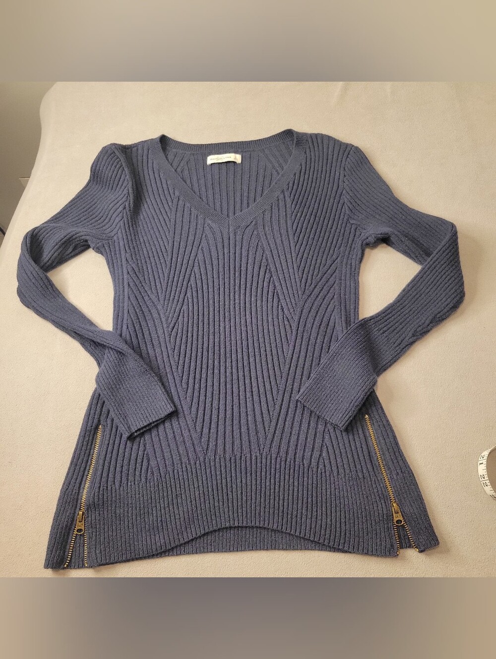 Abercrombie & Fitch Blue Y2K Sweater size Large